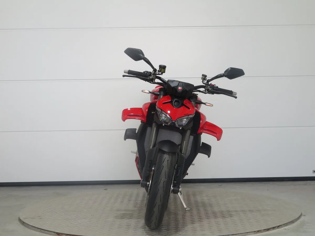 Ducati Streetfighter V4