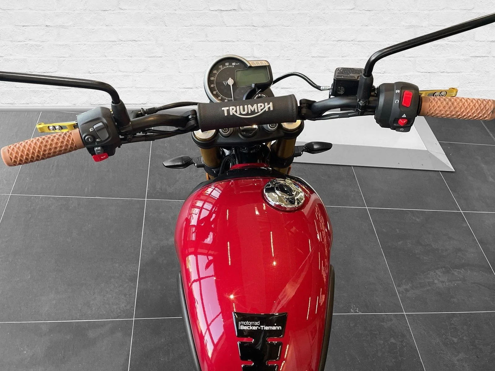 Triumph Scrambler 400 X