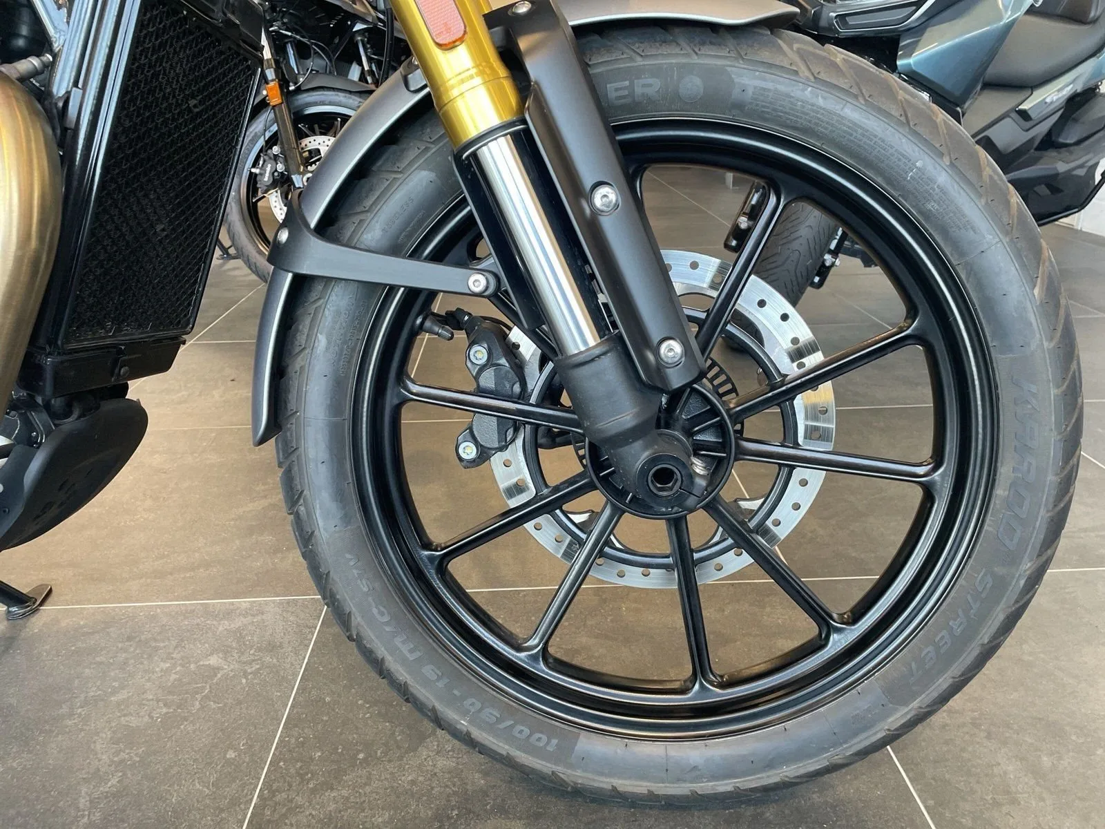 Triumph Scrambler 400 X