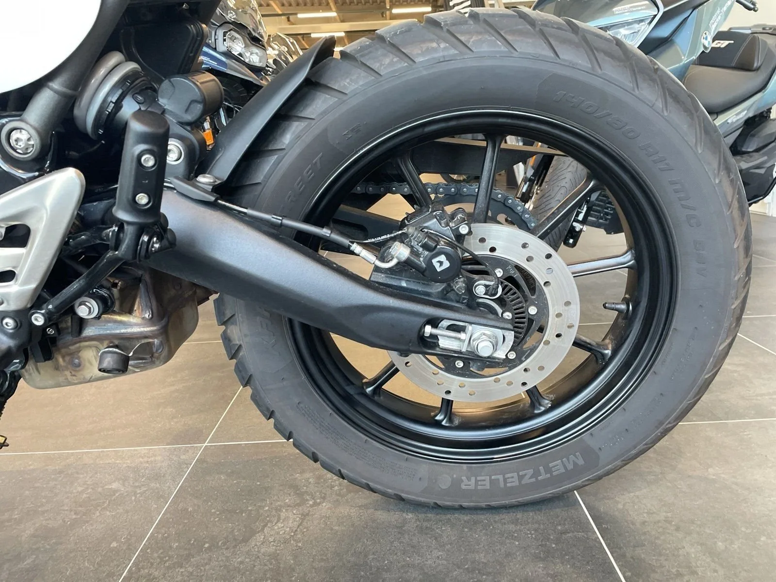 Triumph Scrambler 400 X