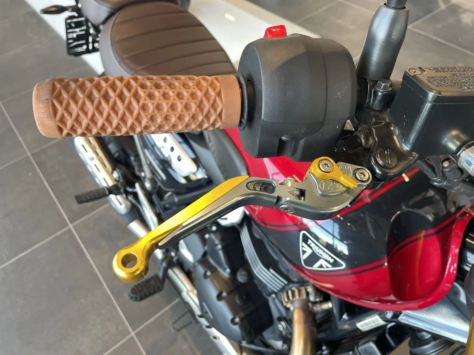 Triumph Scrambler 400 X