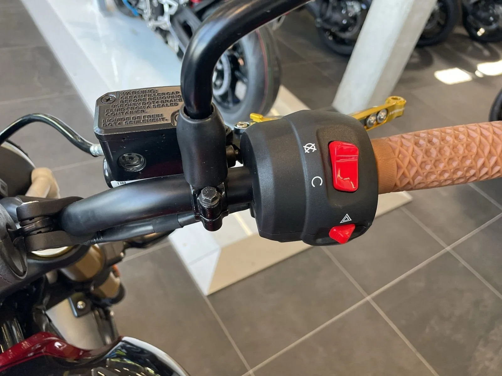 Triumph Scrambler 400 X