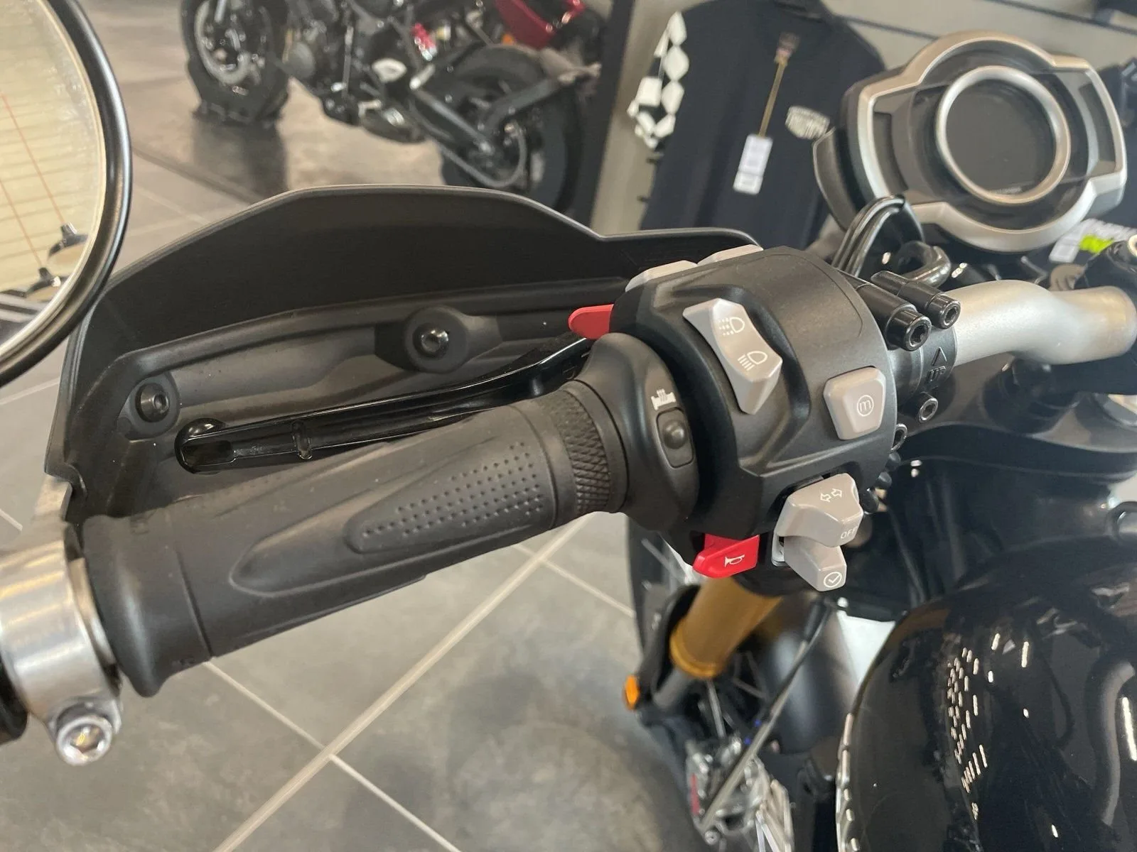 Triumph Scrambler 1200 XE