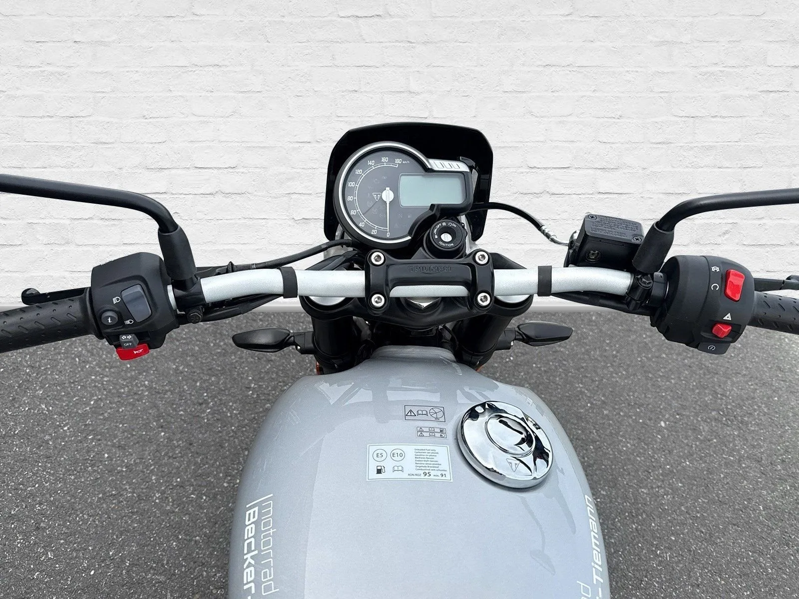 Triumph Tracker 400