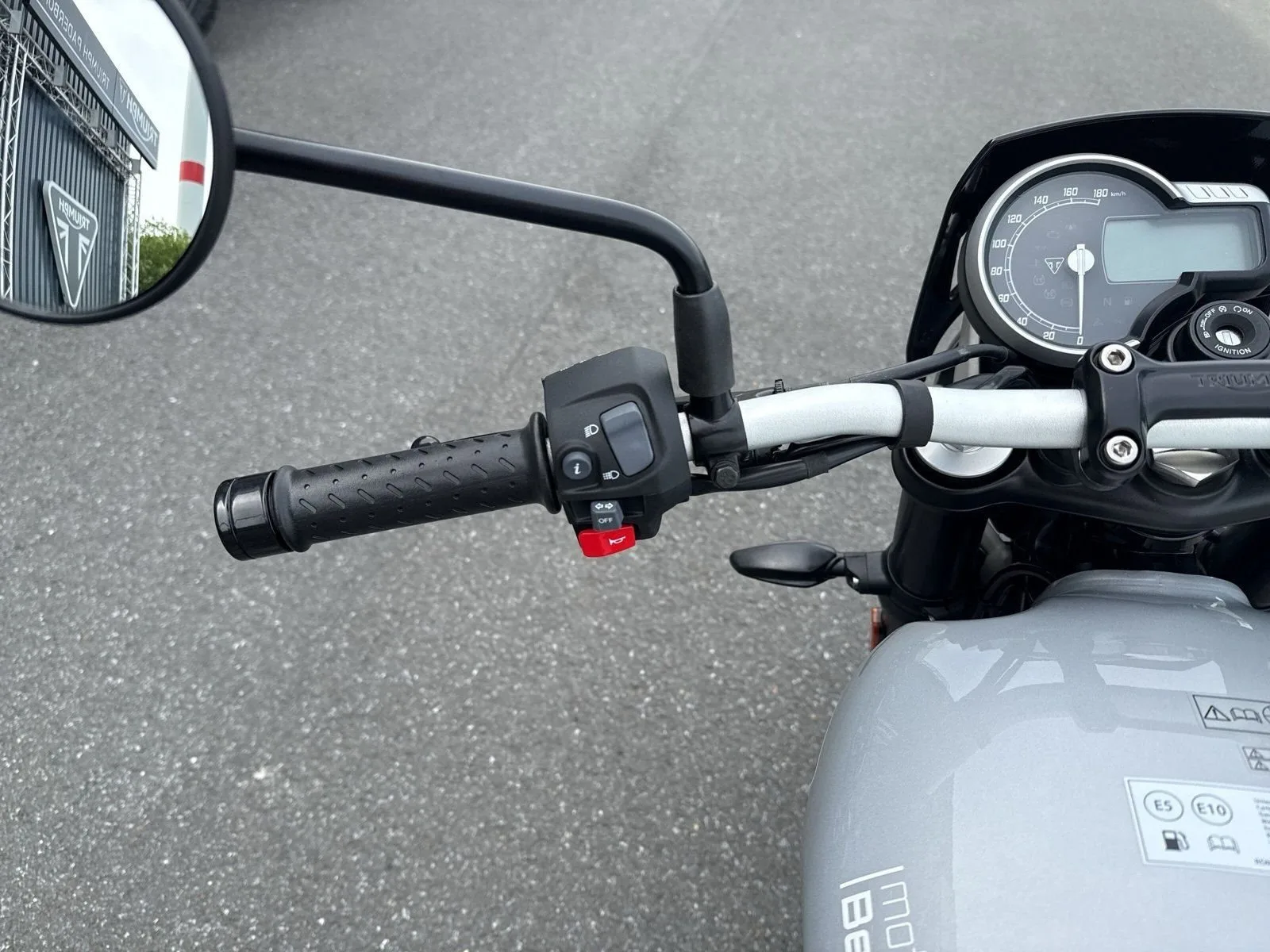 Triumph Tracker 400
