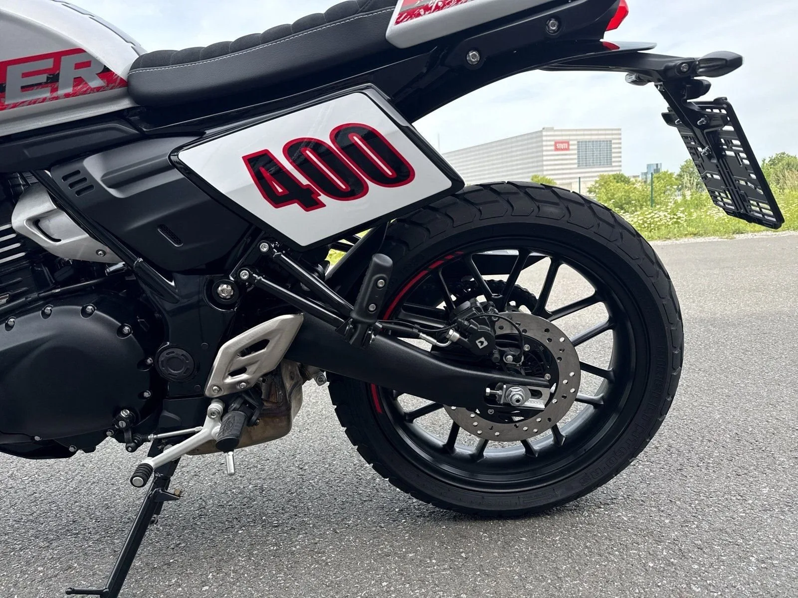 Triumph Tracker 400