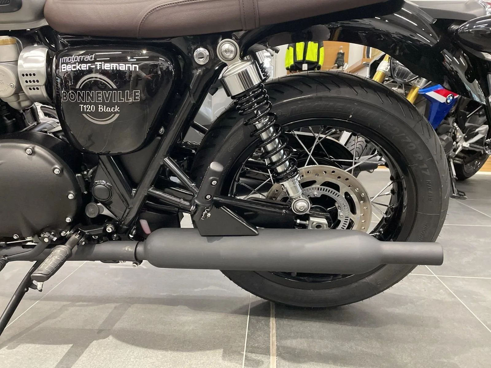 Triumph Bonneville T120 Black