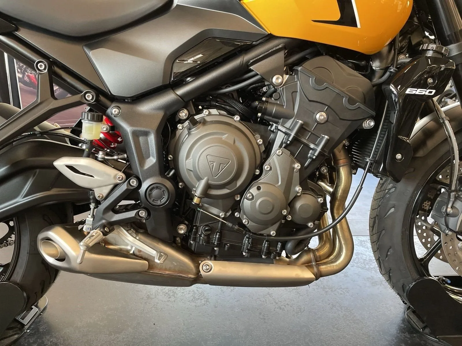 Triumph Trident 660