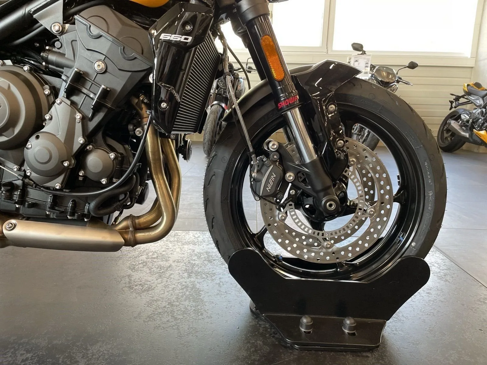 Triumph Trident 660