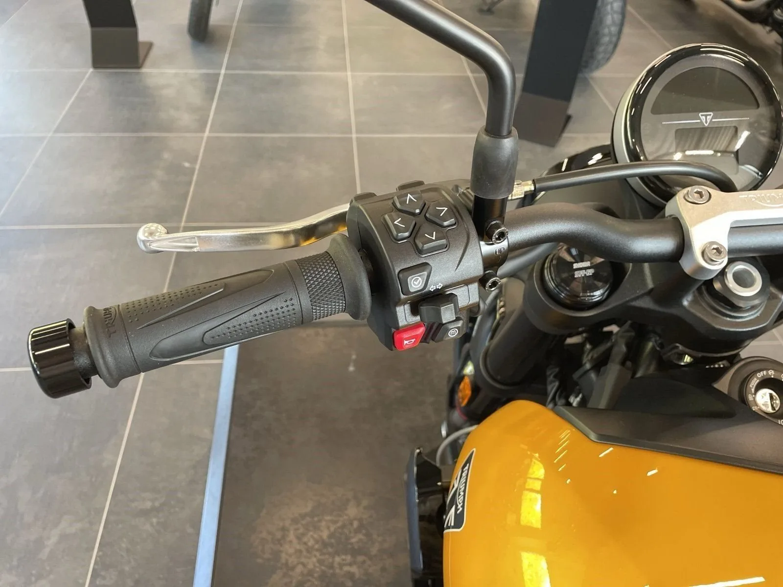 Triumph Trident 660