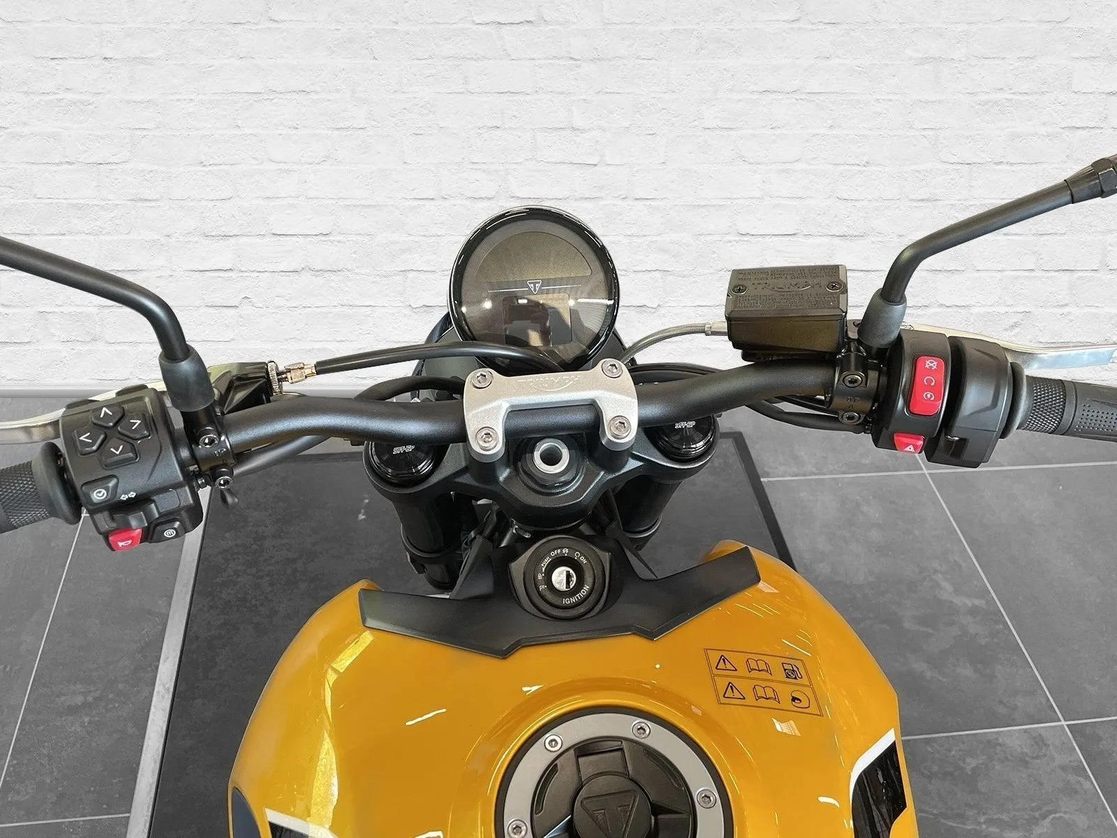 Triumph Trident 660