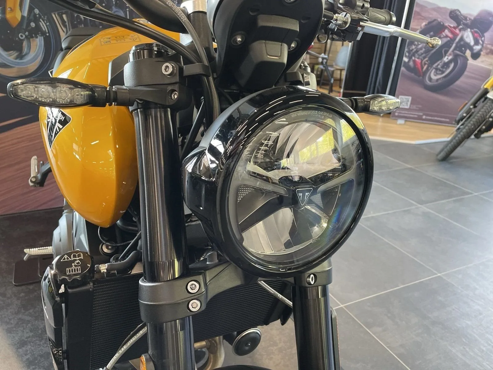 Triumph Trident 660