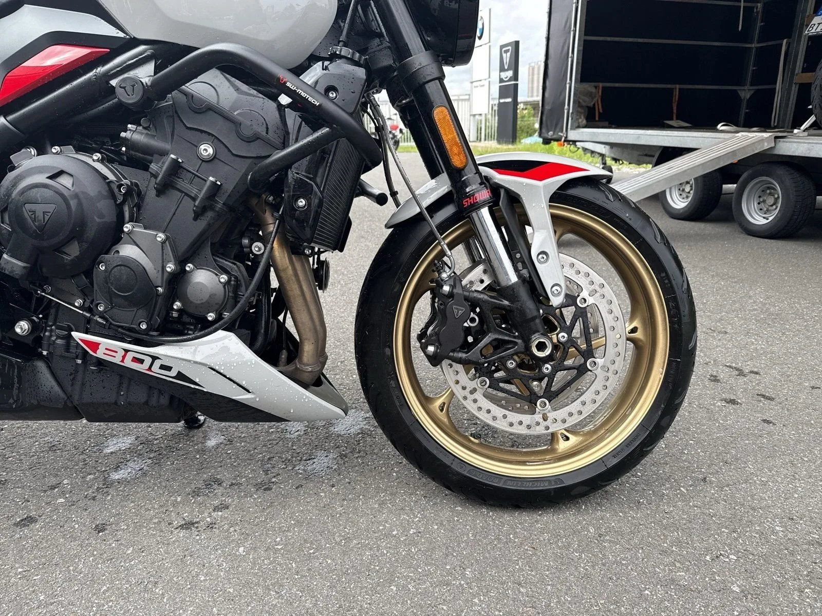 Triumph Trident 800