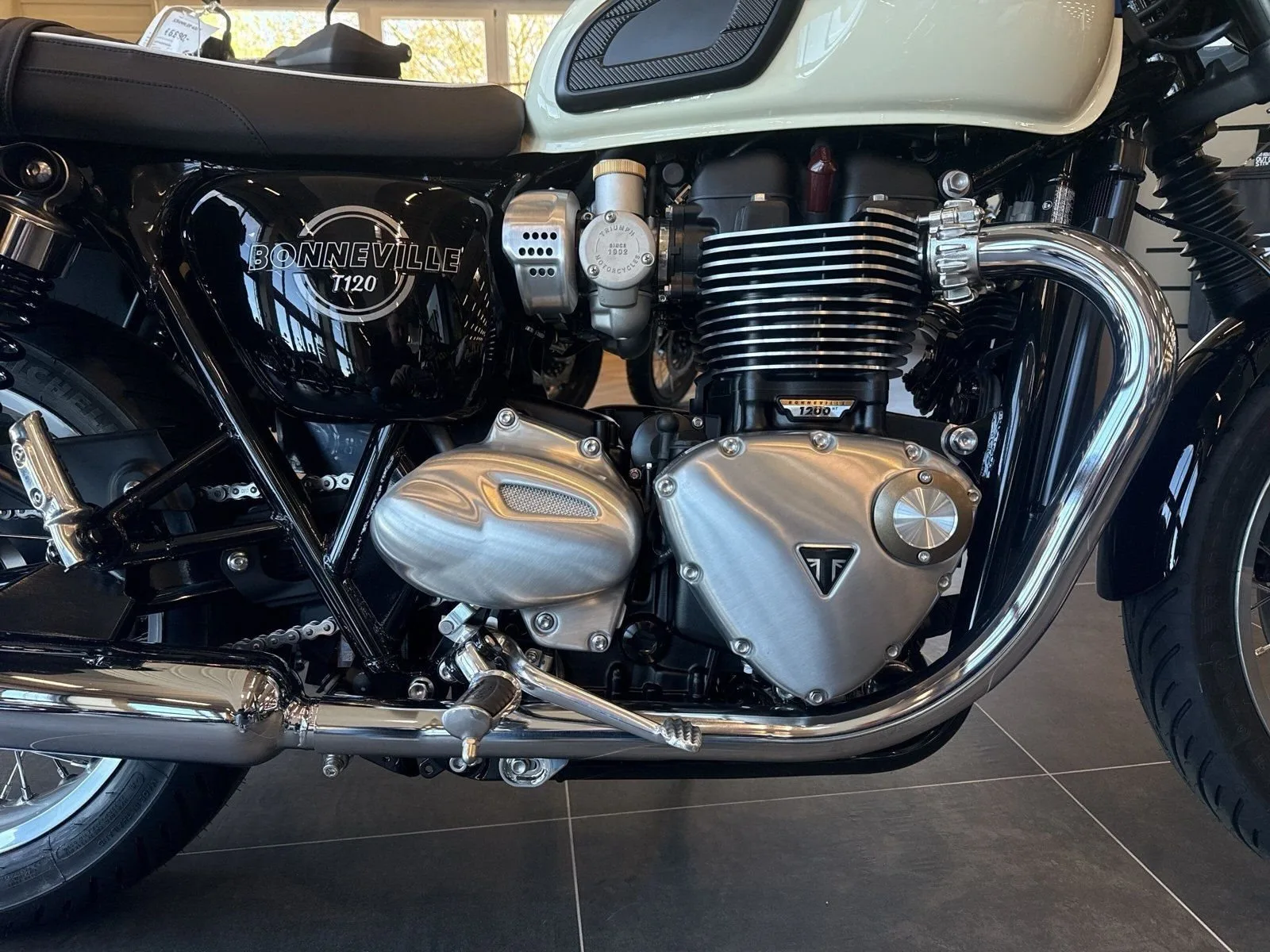 Triumph Bonneville T120