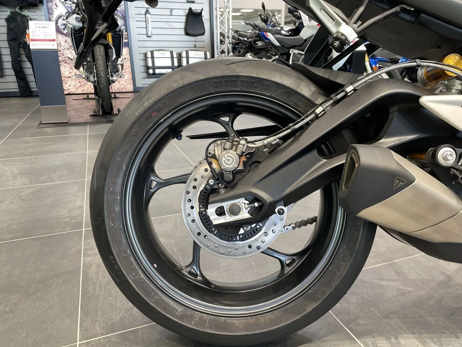 Triumph Street Triple RS