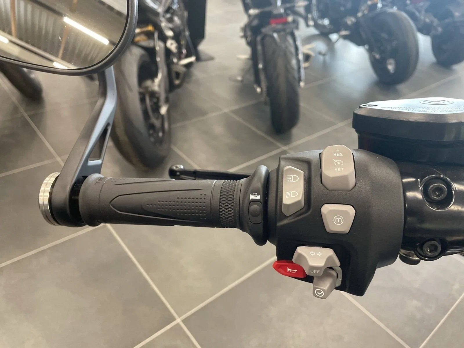 Triumph Rocket 3 Storm GT