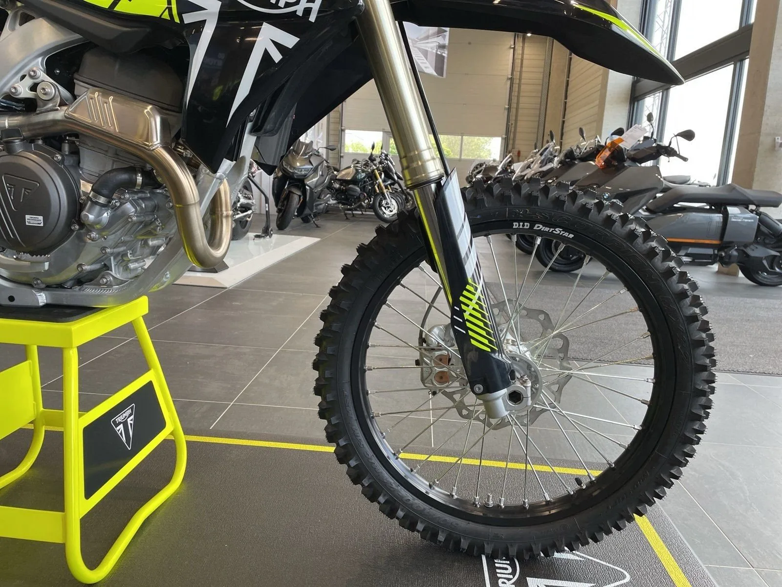 Triumph TF 250-X