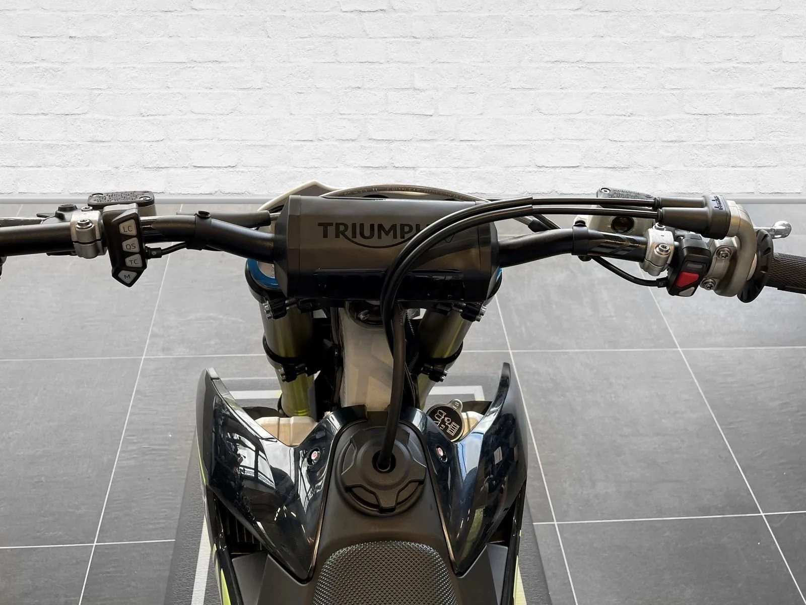 Triumph TF 250-X