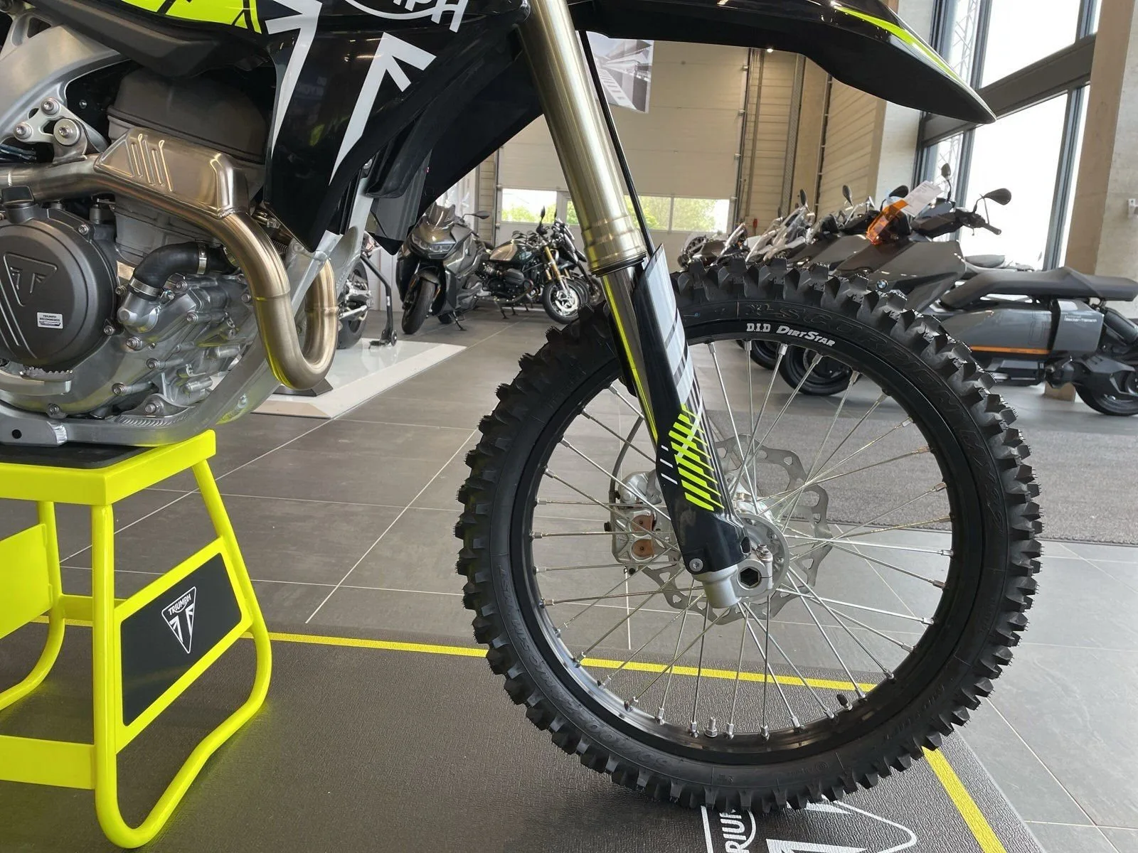 Triumph TF 250-X
