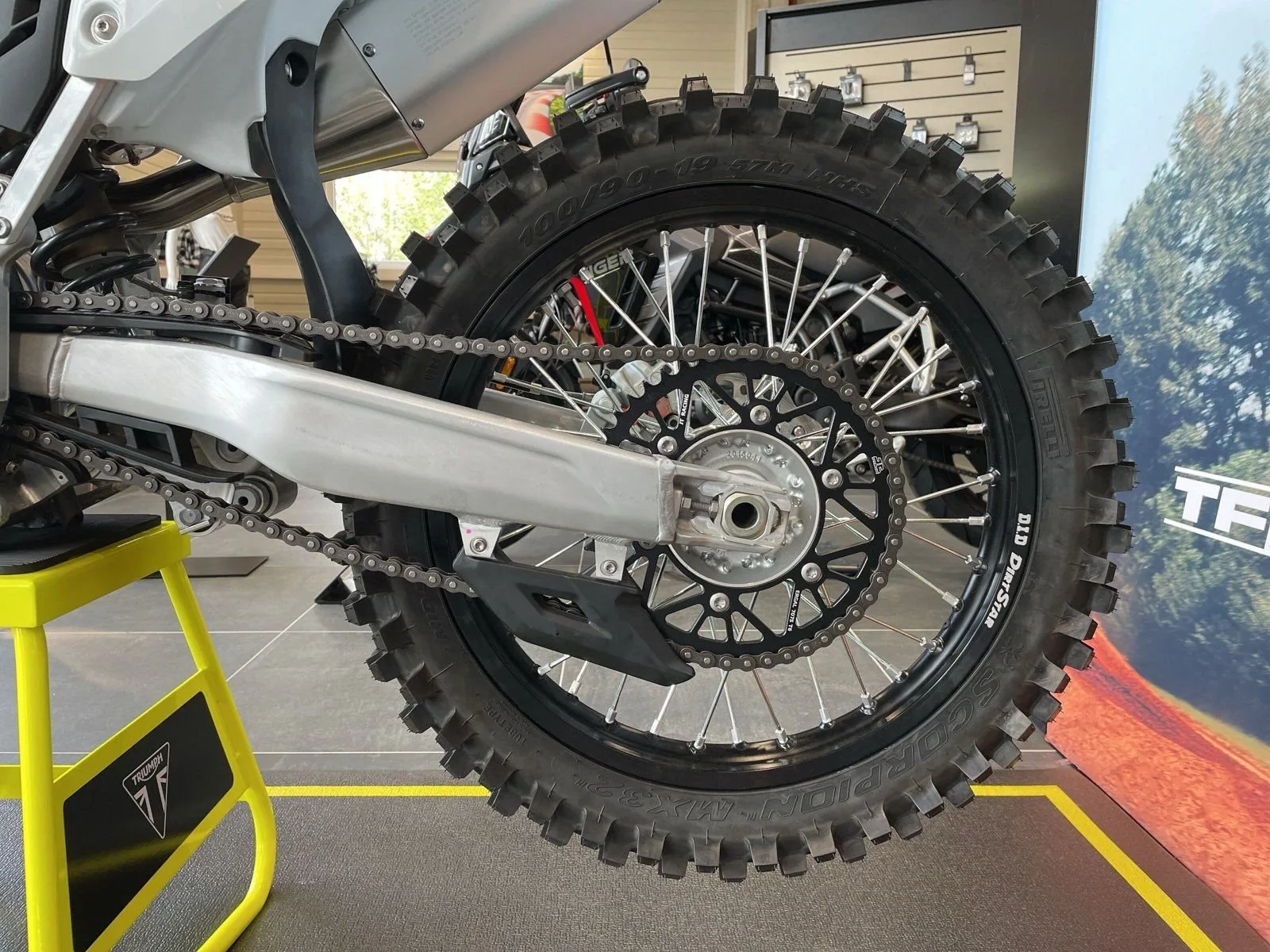 Triumph TF 250-X