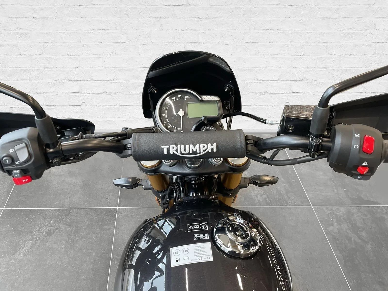 Triumph Scrambler 400 XC
