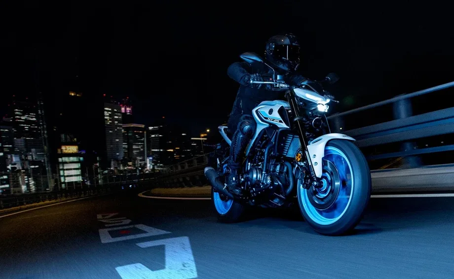 Yamaha MT-03, MY 2025 - Midnight Black