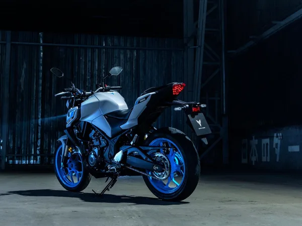 Yamaha MT-03, MY 2025 - Icon Blue