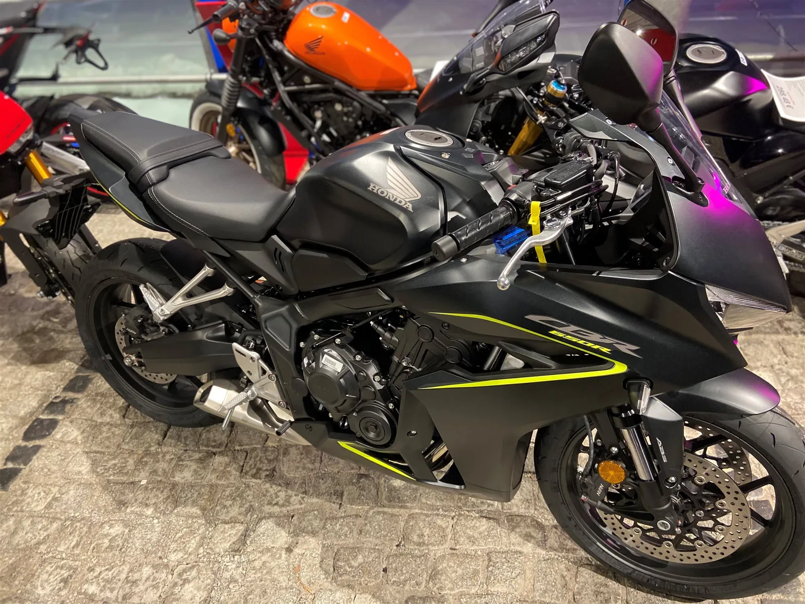 Honda CBR650R