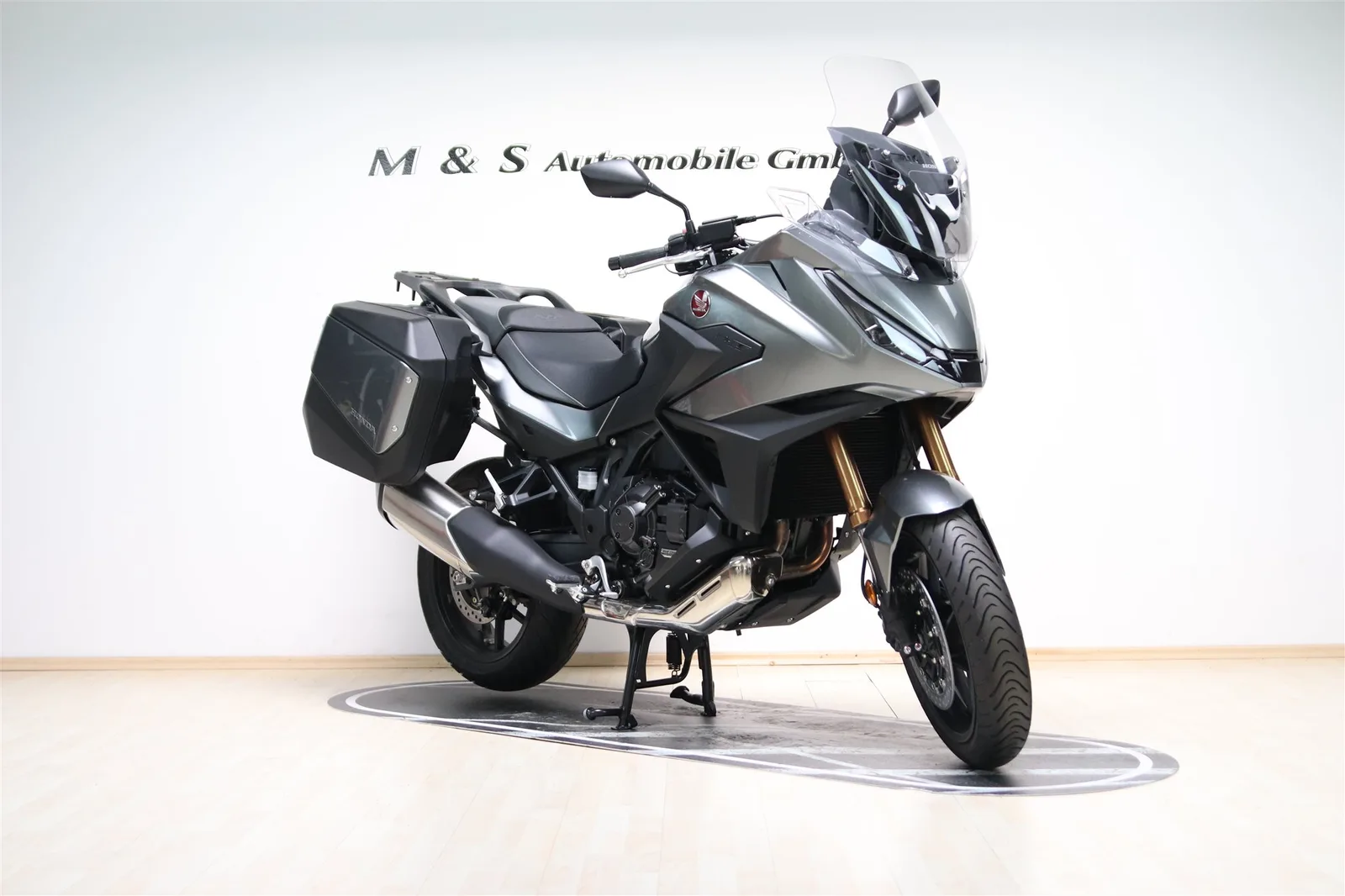 Honda NT1100 DCT Electronic Suspension