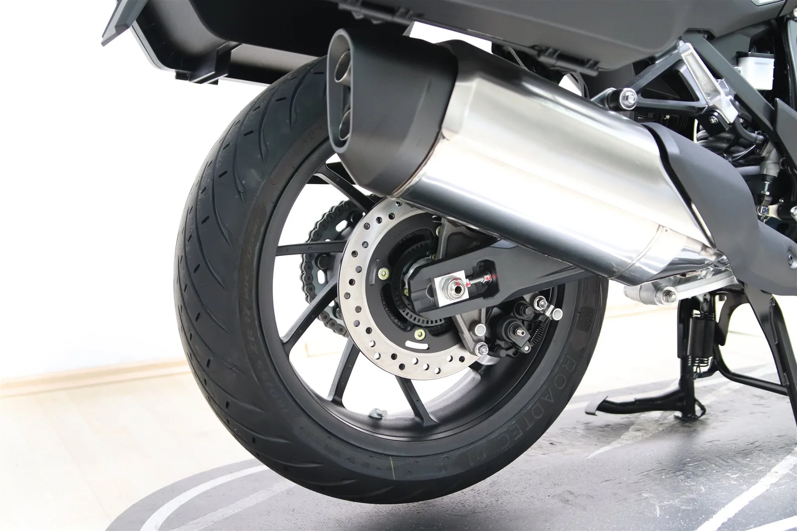 Honda NT1100 DCT Electronic Suspension