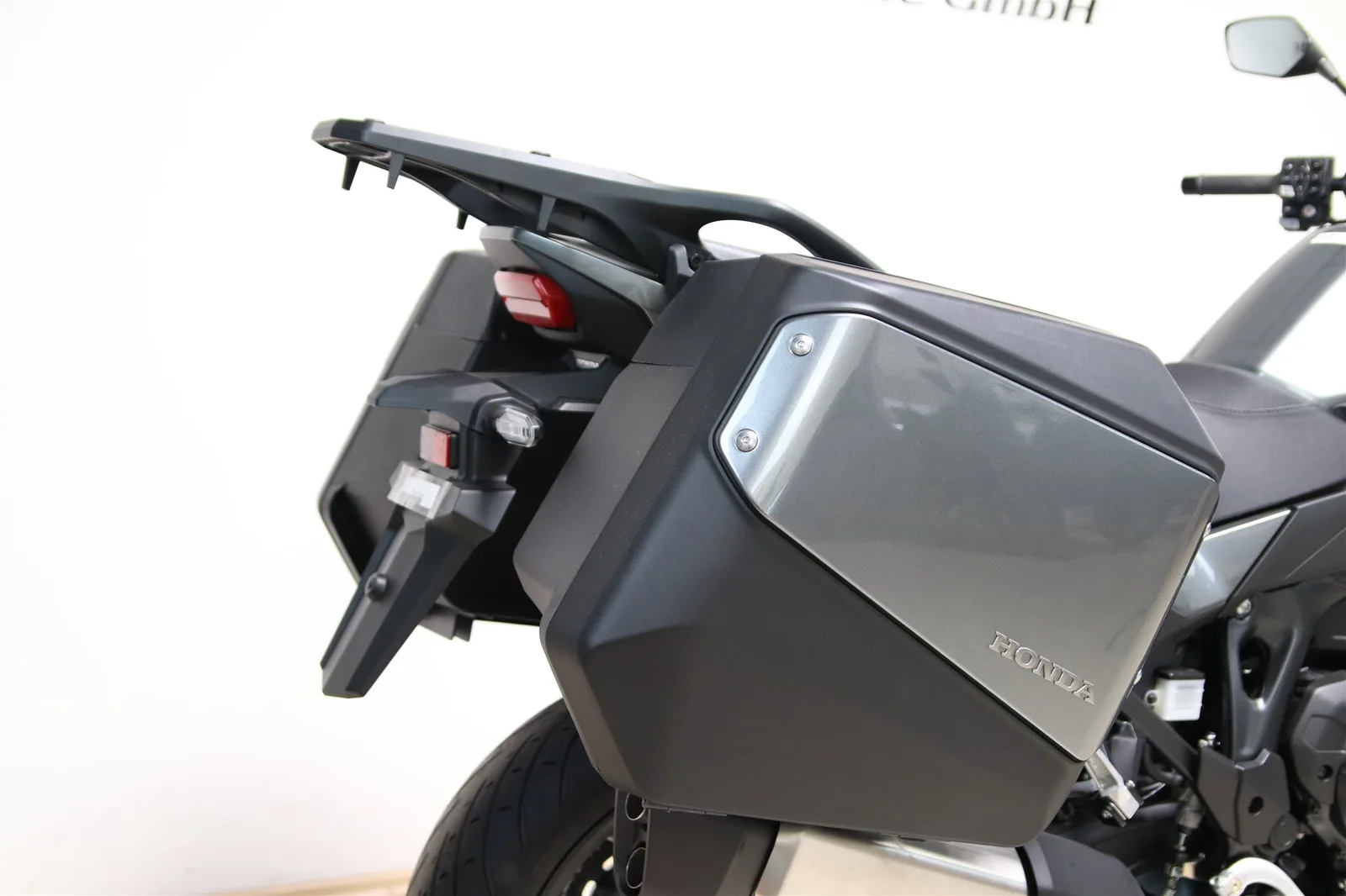Honda NT1100 DCT Electronic Suspension