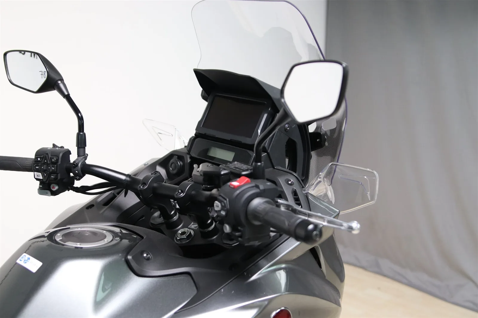Honda NT1100 DCT Electronic Suspension