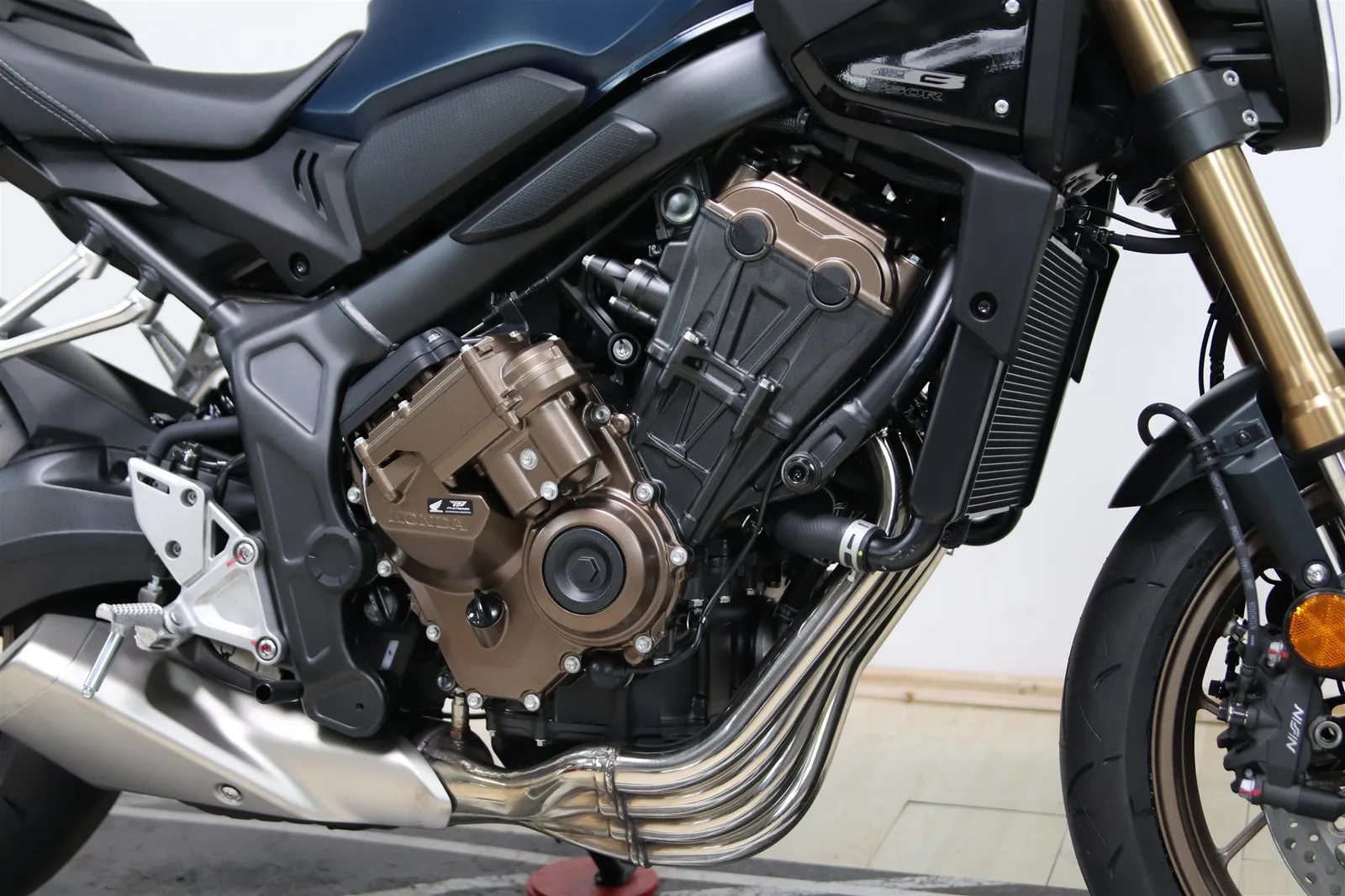 Honda CB650R E-Clutch