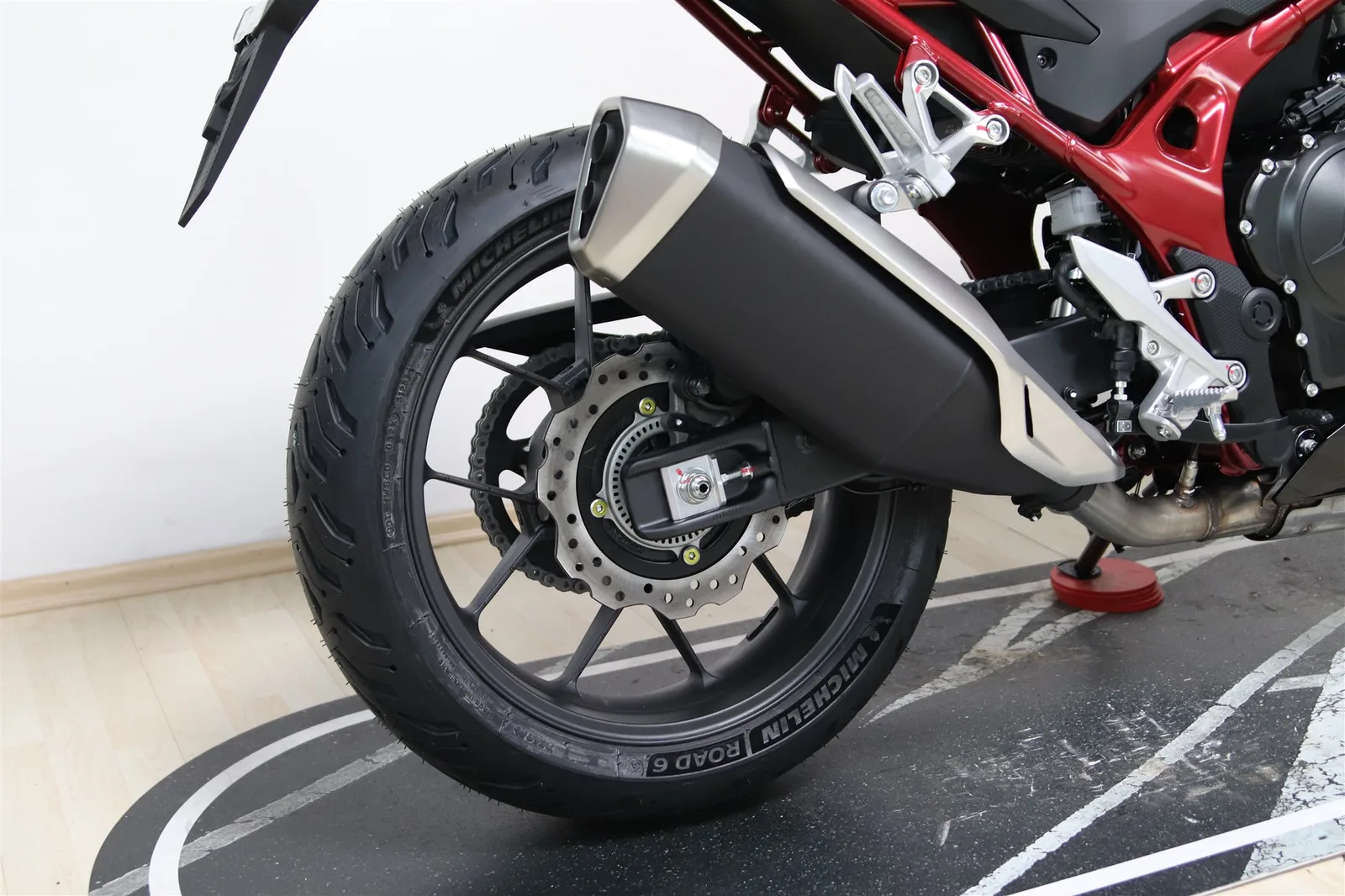 Honda CB750 Hornet E-Clutch