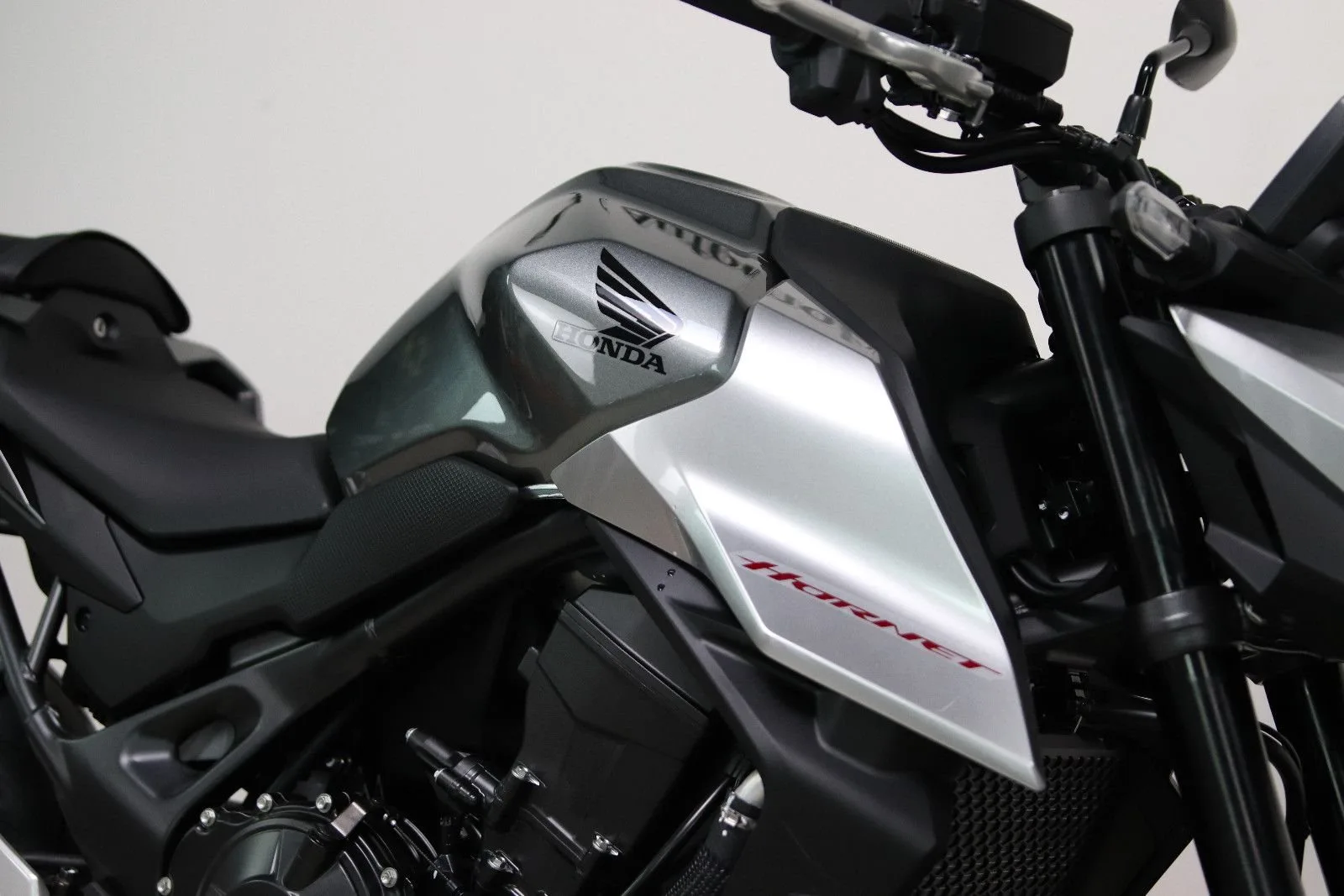 Honda CB750 Hornet