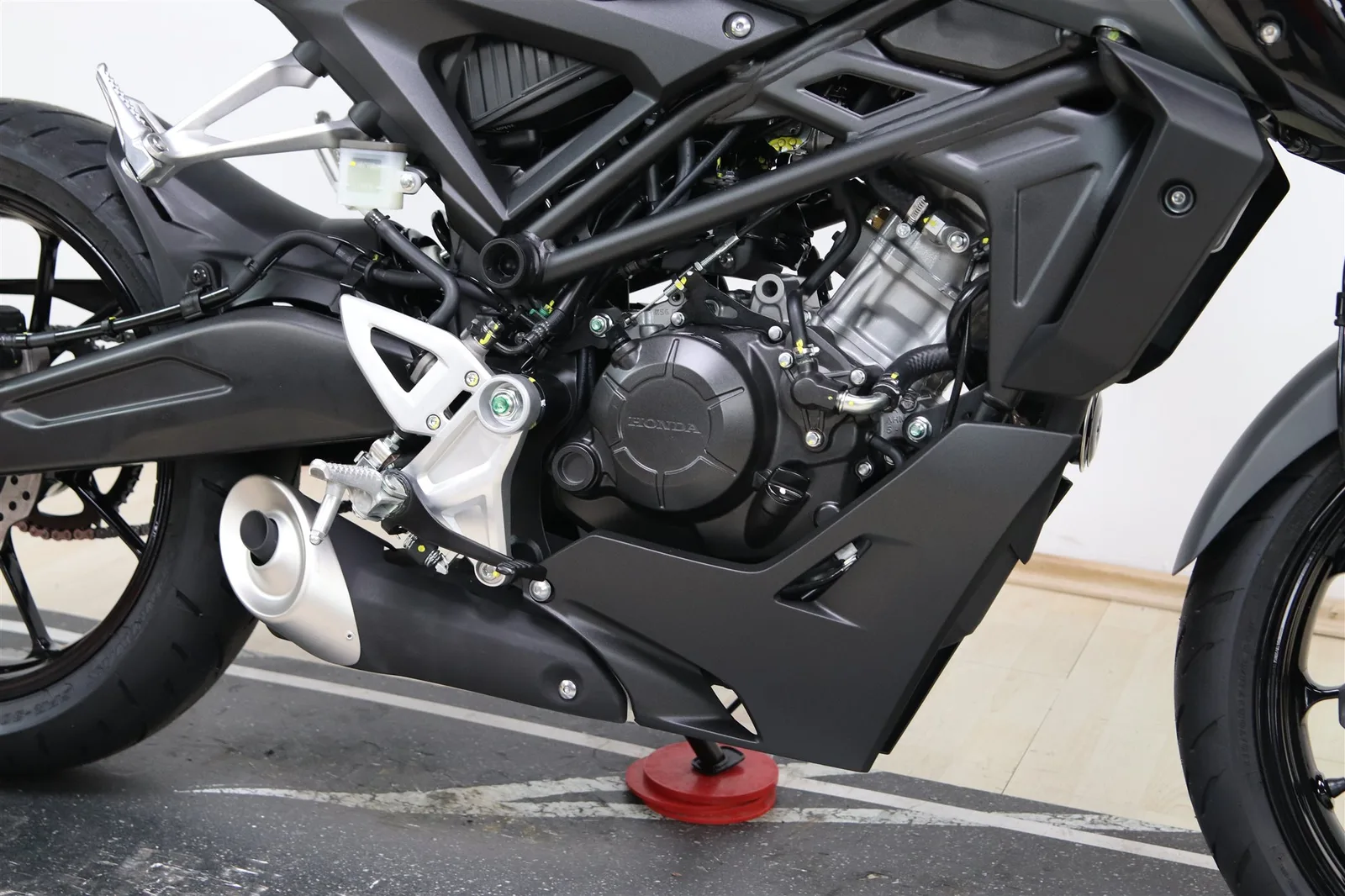 Honda CB125R