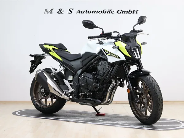 Honda CB500 Hornet E-Clutch