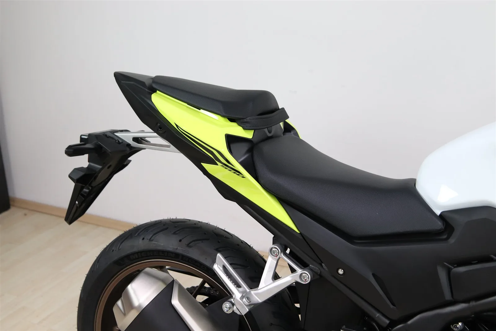 Honda CB500 Hornet E-Clutch