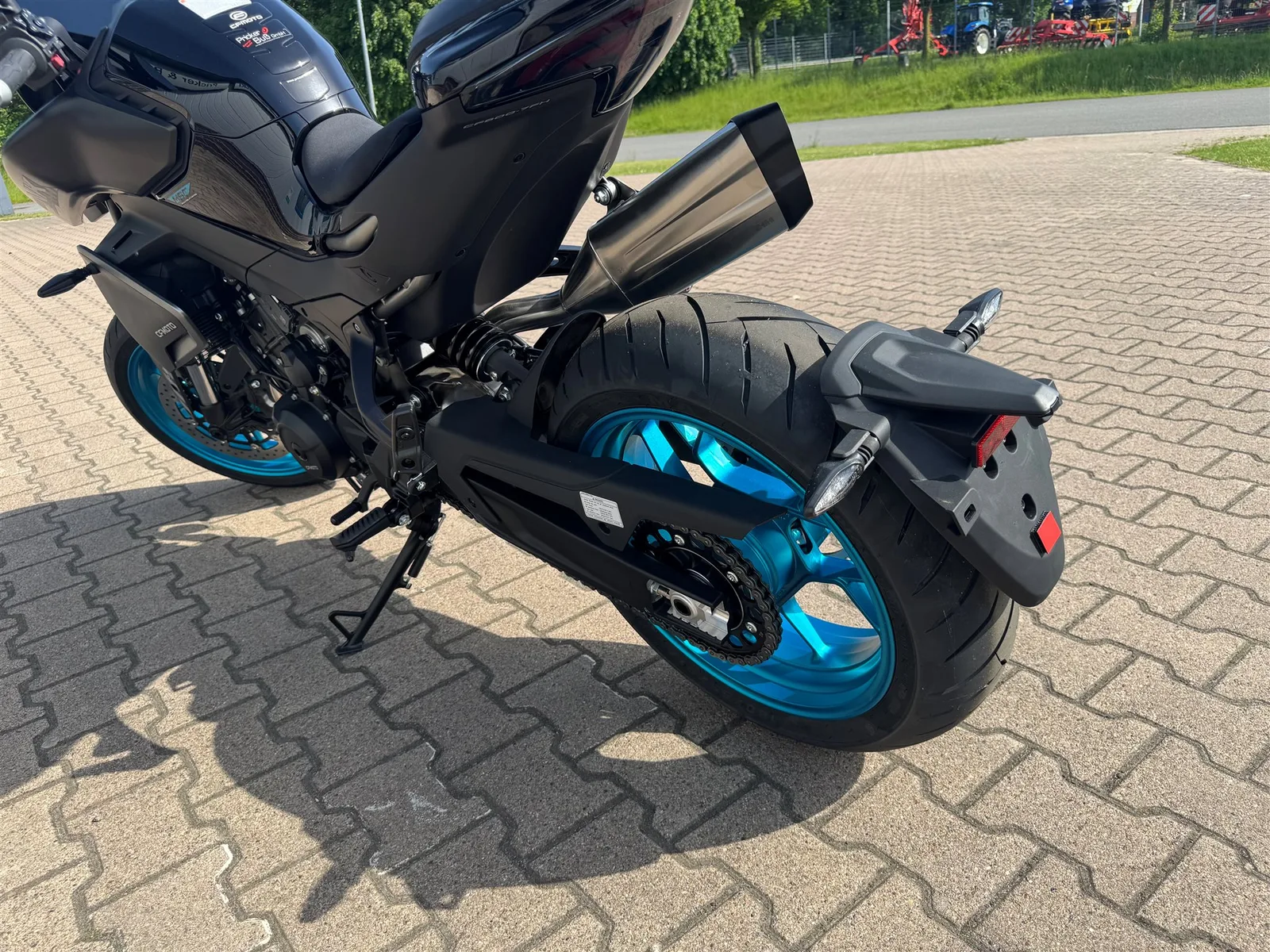 CFMOTO 800NK Advanced