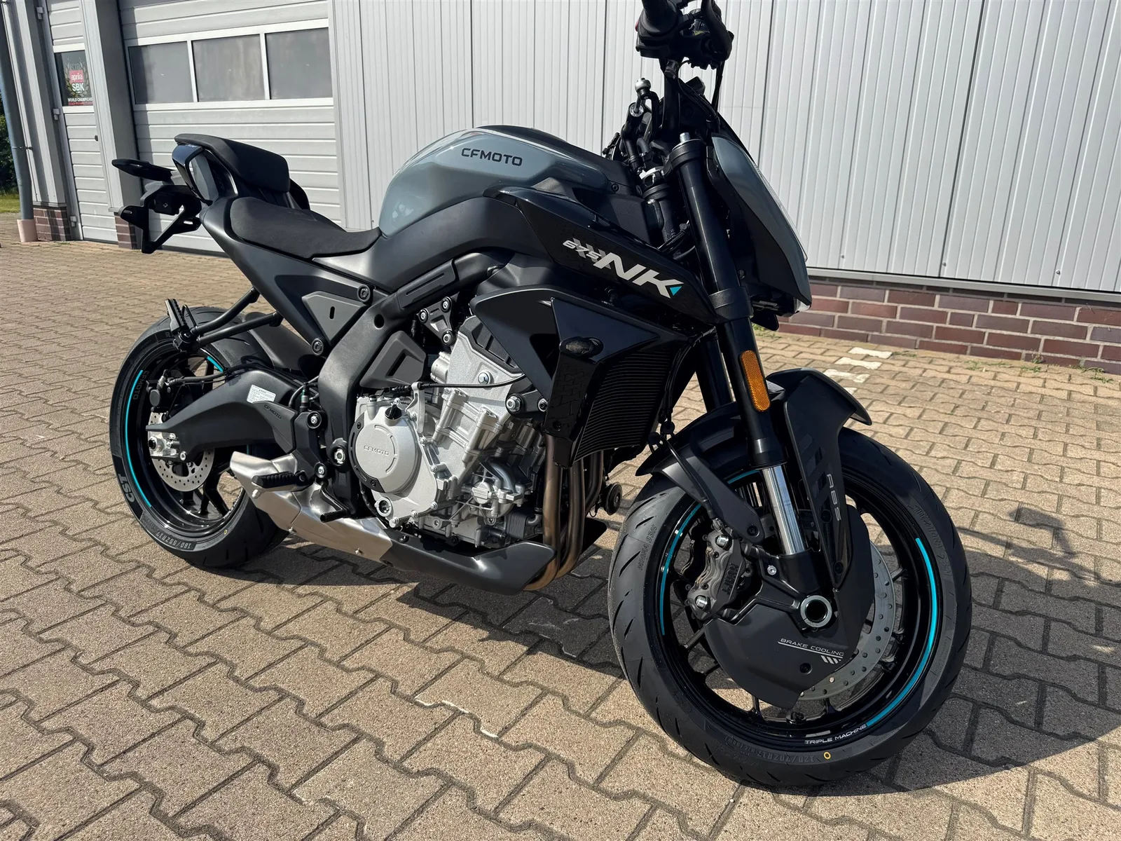 CFMOTO 675NK