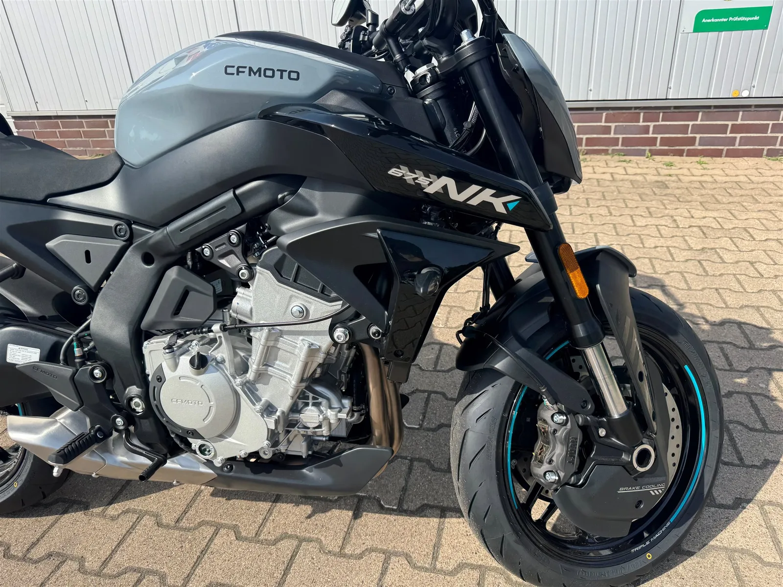 CFMOTO 675NK