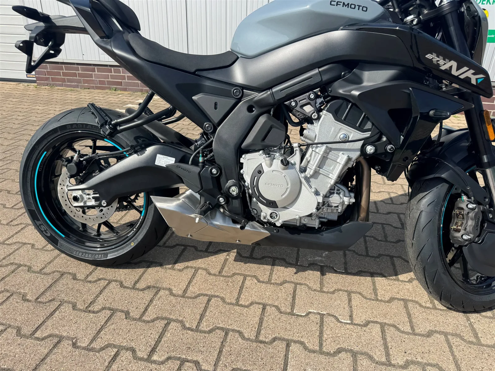 CFMOTO 675NK