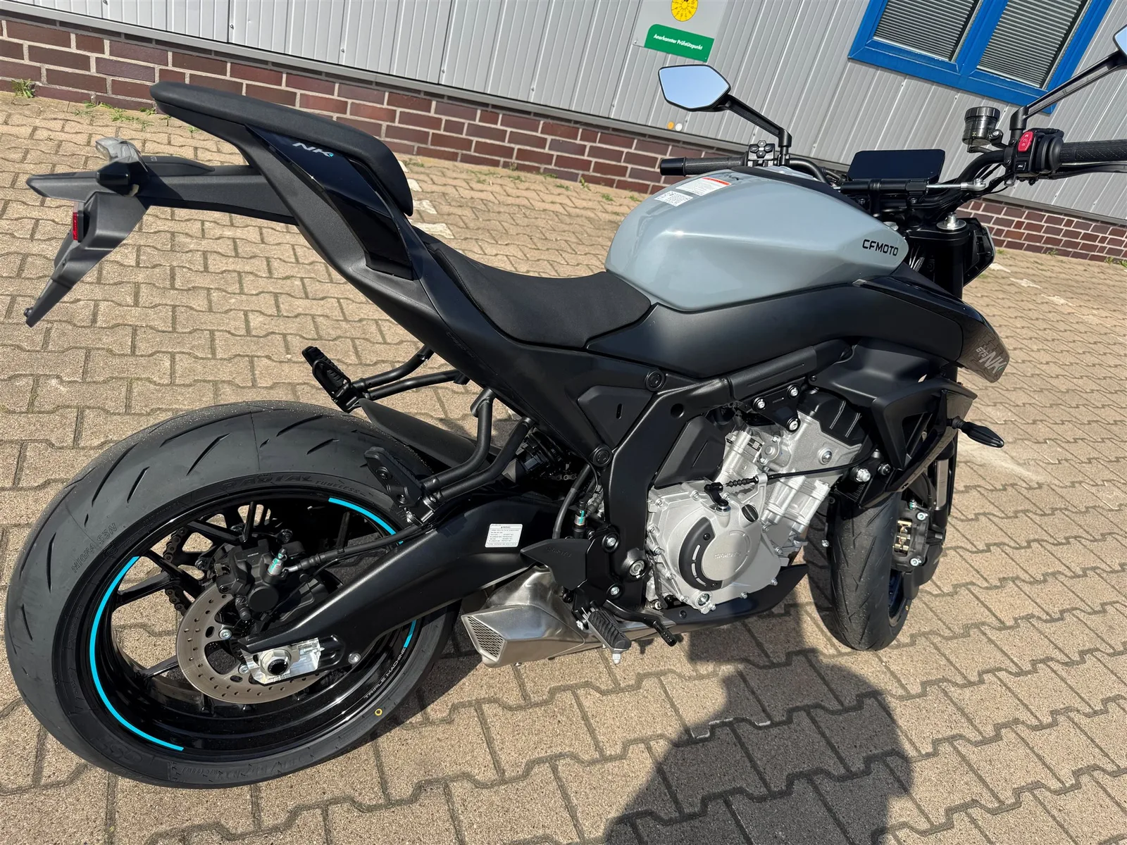 CFMOTO 675NK