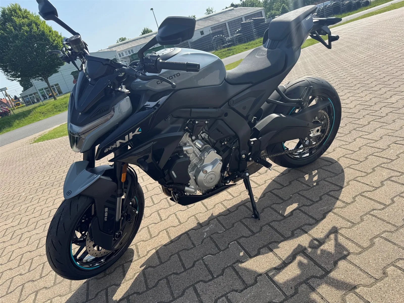 CFMOTO 675NK