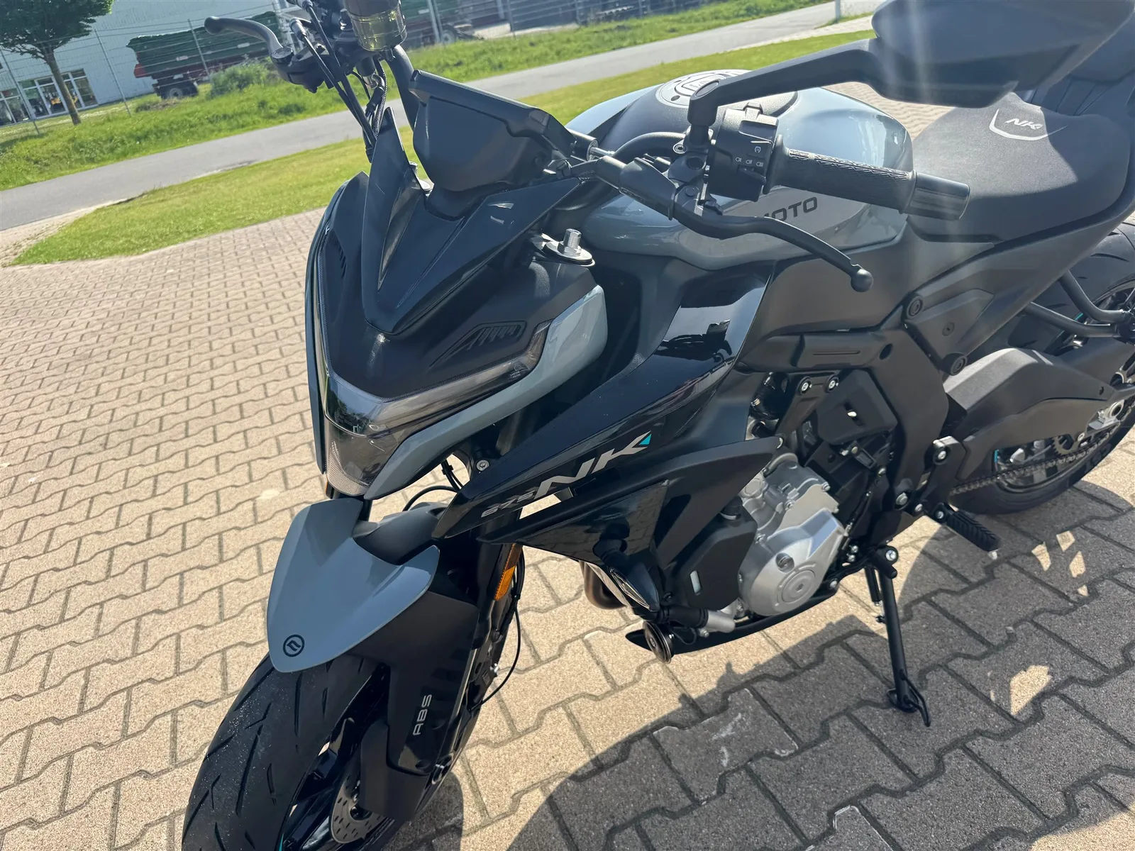 CFMOTO 675NK