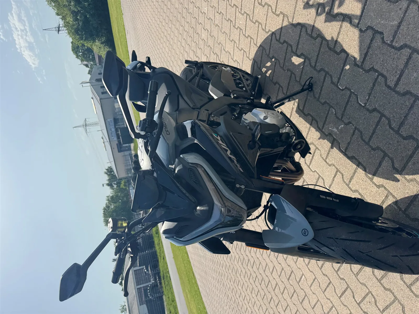 CFMOTO 675NK