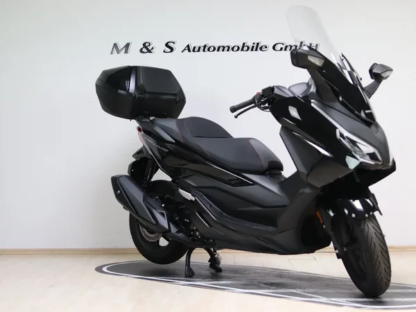 Honda Forza 350